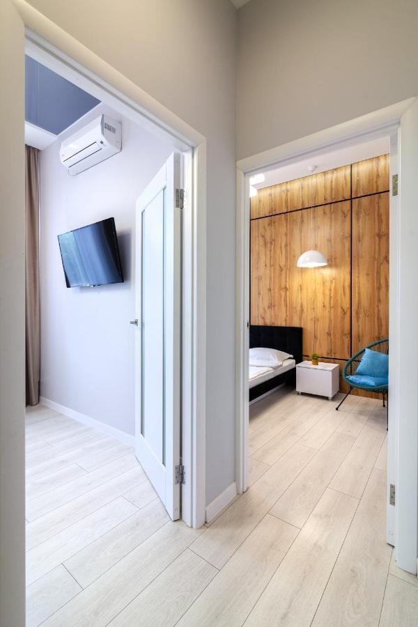 Leogrand Vip Apartments On Pidhirna 3 利沃夫 外观 照片